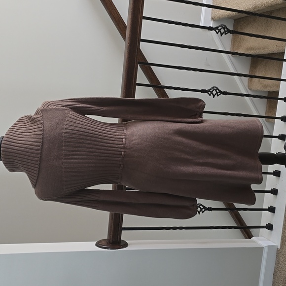 Longsleeved sweater dress - Picture 2 of 4